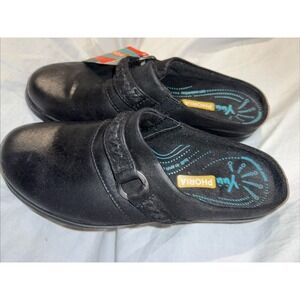 Woman's  Yuu Phoria Delfine Sz 6B Black Work Clogs slip-on Vegan Slides NEW